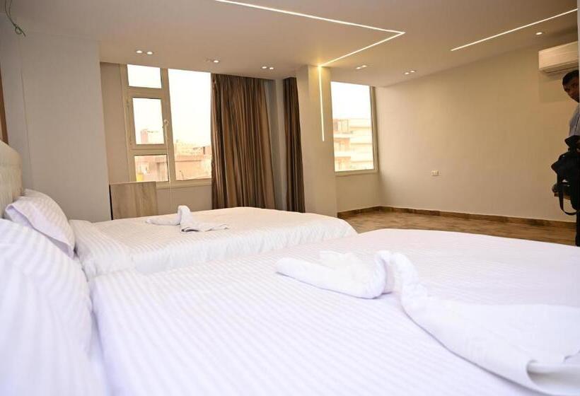 هتل Pyramids Enigma Grand Lodge