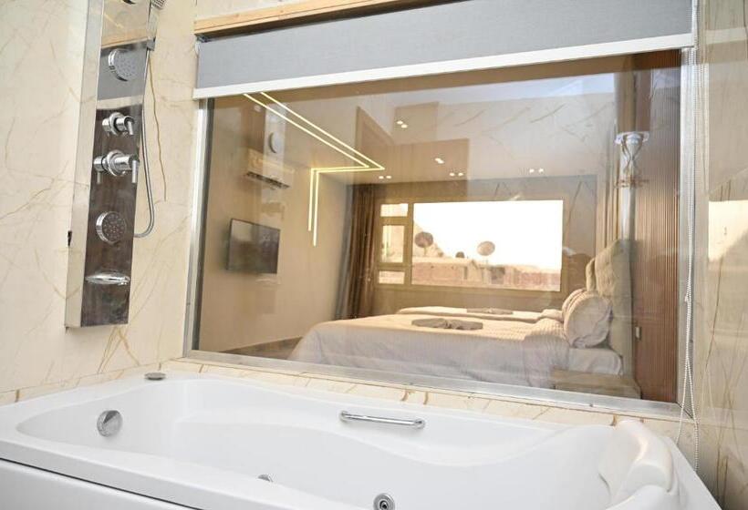 هتل Pyramids Enigma Grand Lodge