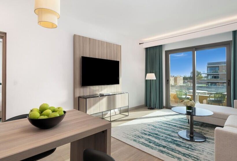 בית מלון כפרי Rixos Obhur Jeddah Resort & Villas