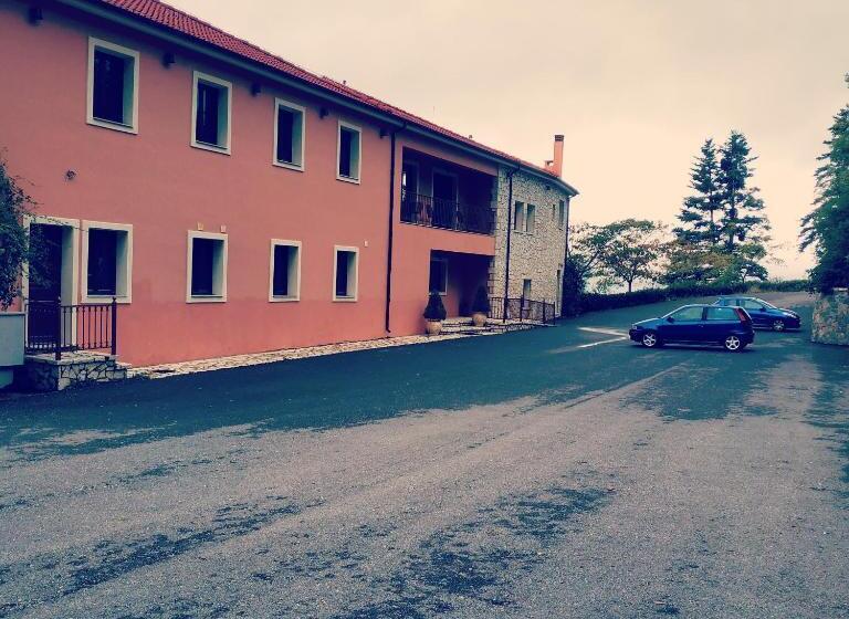 호텔 Vytina Mountain View