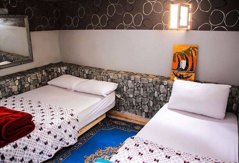 Medina Guesthouse   Hostel