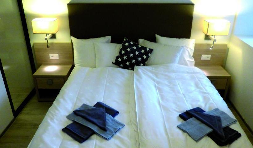 مبيت وإفطار Le Charme Du Prieuré