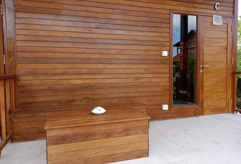 Devadav Hostel  Nusa Lembongan