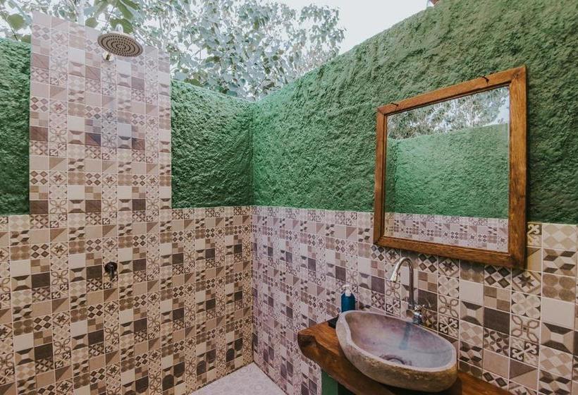 Devadav Hostel  Nusa Lembongan