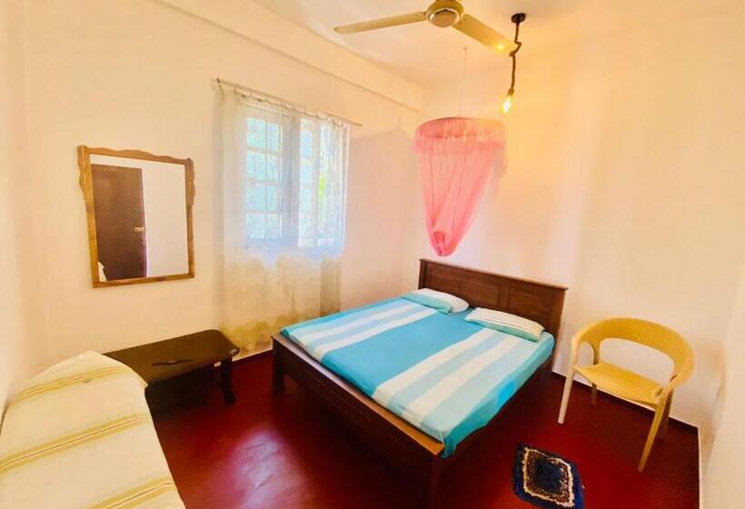 Hamba Hostel For Safari