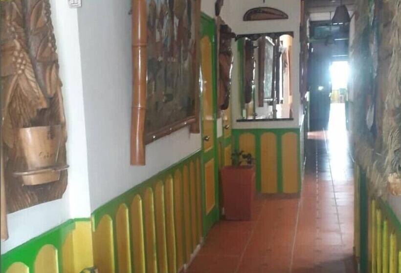 בית מלון כפרי Del Cafe