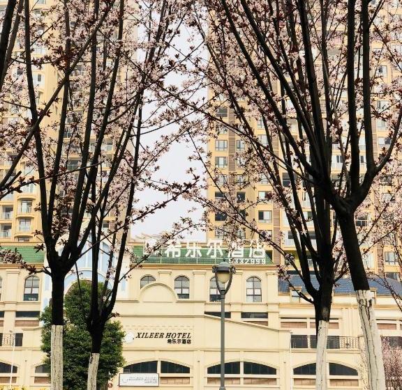 בית מלון כפרי Emei Mountain Xileer