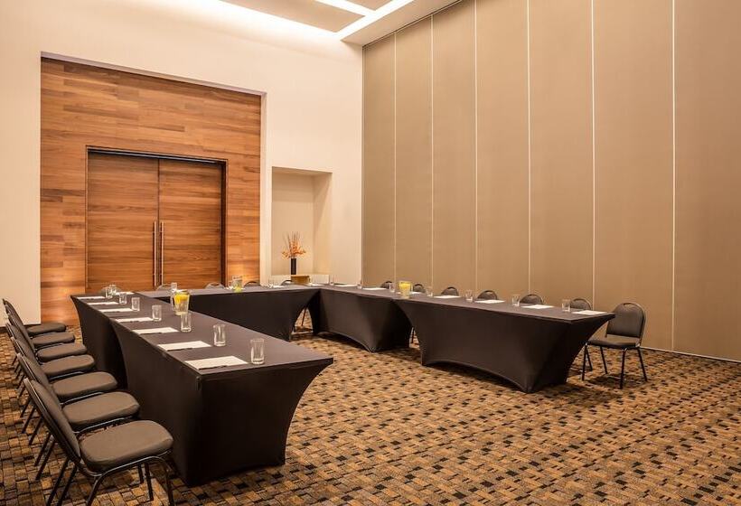 فندق Fiesta Inn Tuxtla Fashion Mall