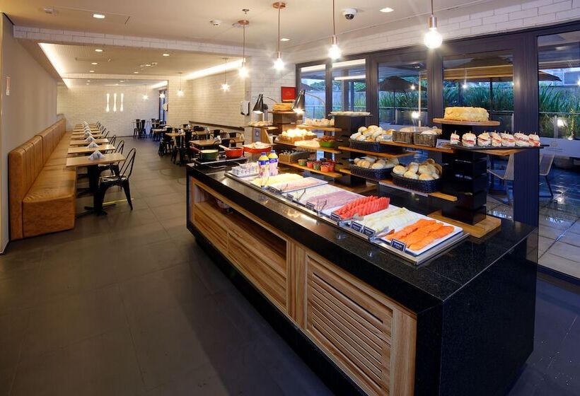 בית מלון כפרי Golden Tower Express Berrini By Fenix Hoteis