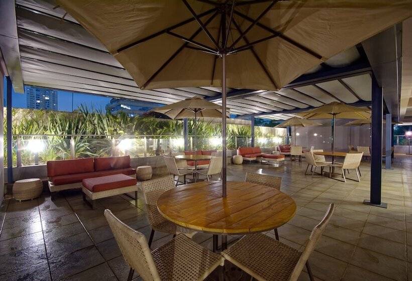 בית מלון כפרי Golden Tower Express Berrini By Fenix Hoteis