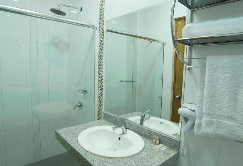 Отель águila Dorada Selva