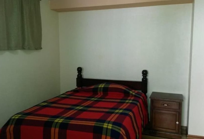 فندق Hostal Puertas Del Sol