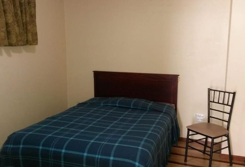 فندق Hostal Puertas Del Sol