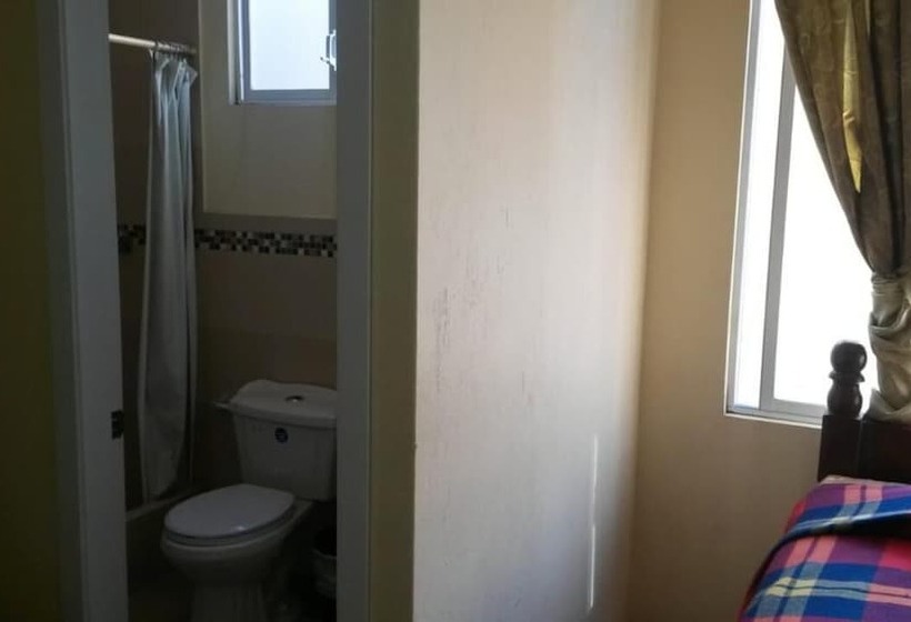 فندق Hostal Puertas Del Sol