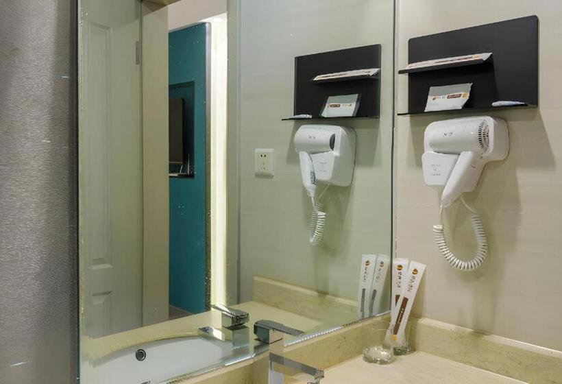 Jingtu Hotel Zhanjiang Dingsheng Plaza Store