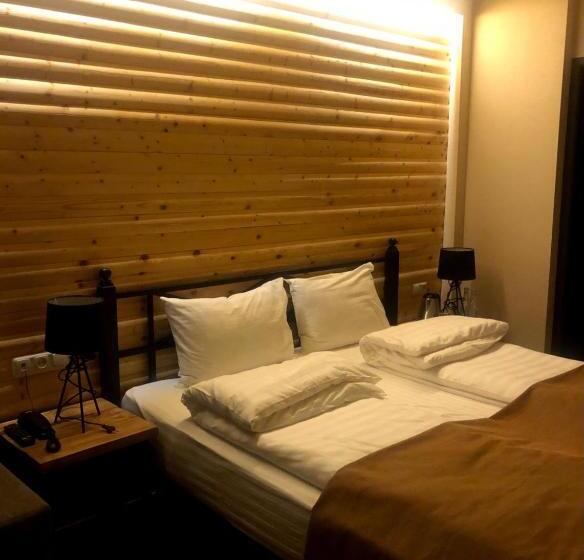 בית מלון כפרי Kirovi Tun