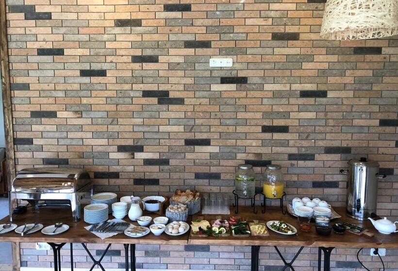 בית מלון כפרי Kirovi Tun