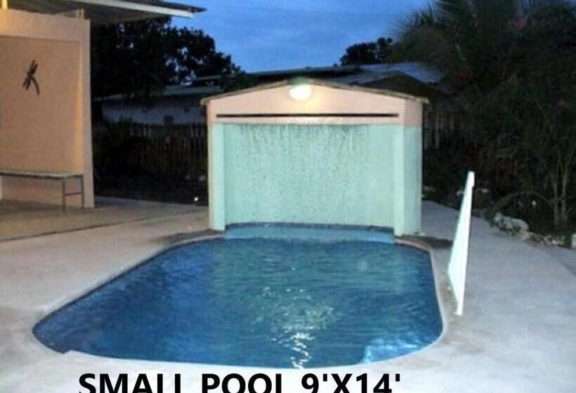 فندق Mapi's Cabins