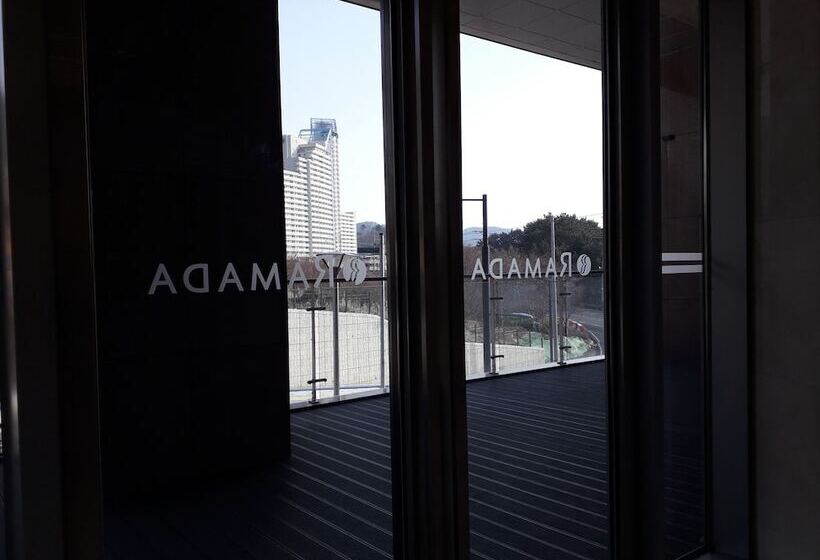 Отель Ramada Suites By Wyndham Geoje