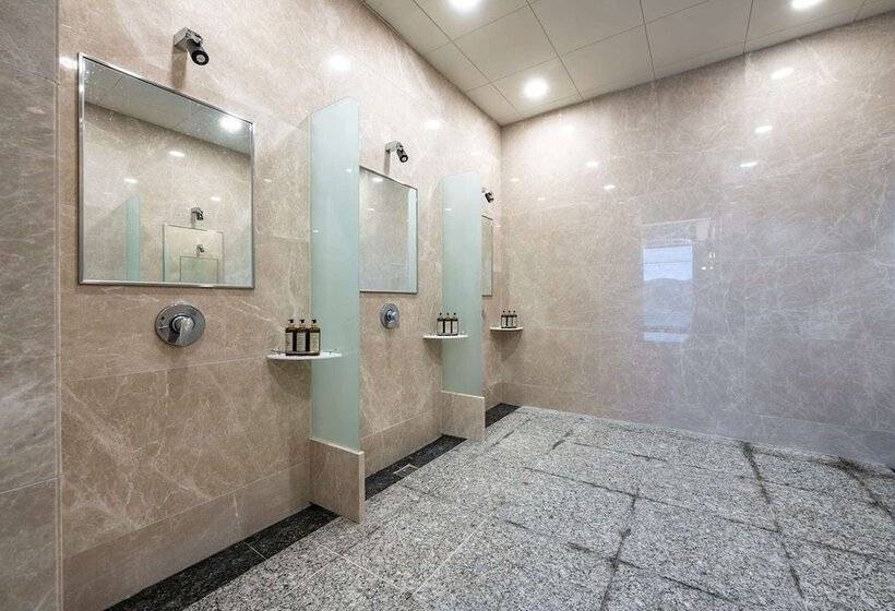 Отель Ramada Suites By Wyndham Geoje