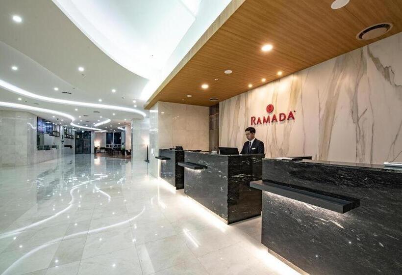 Отель Ramada Suites By Wyndham Geoje