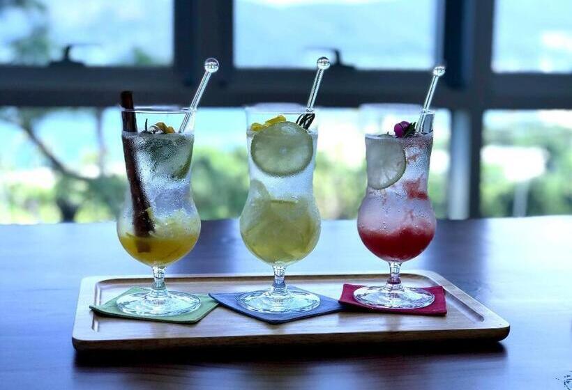 Отель Ramada Suites By Wyndham Geoje