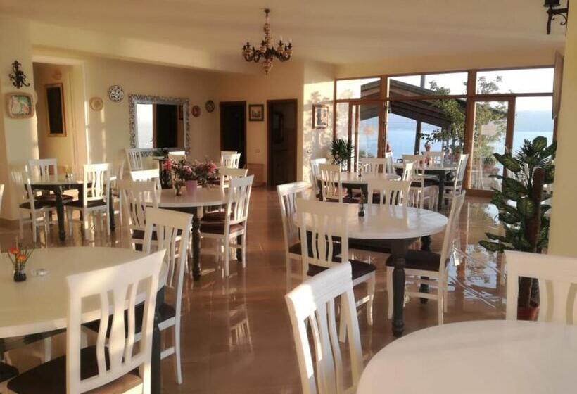 בית מלון כפרי San Saena