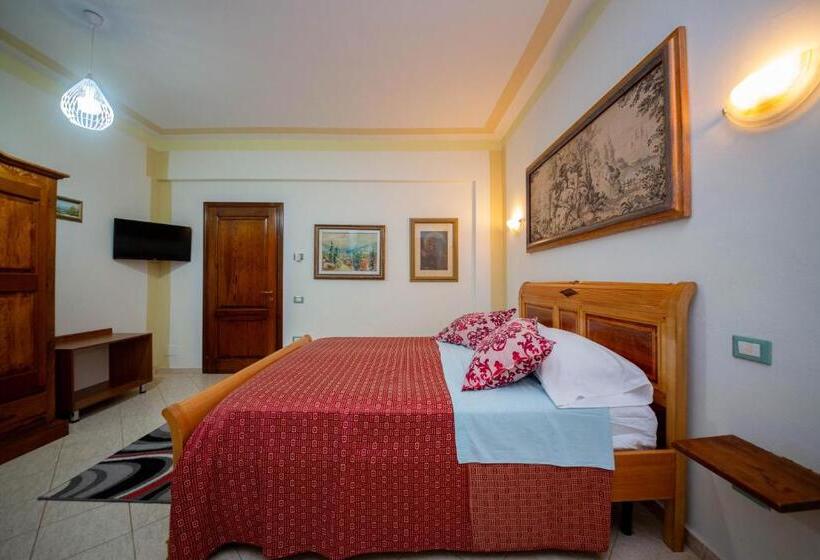 בית מלון כפרי San Saena