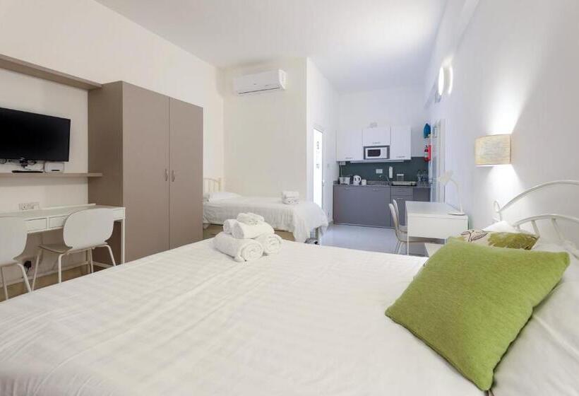 هتل Ta Gianni Guest House