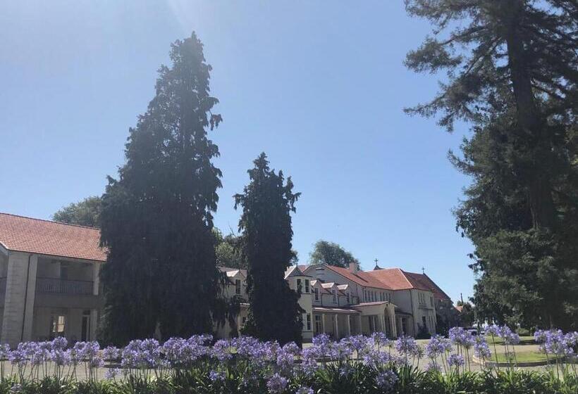 בית מלון כפרי Teschemakers Resort