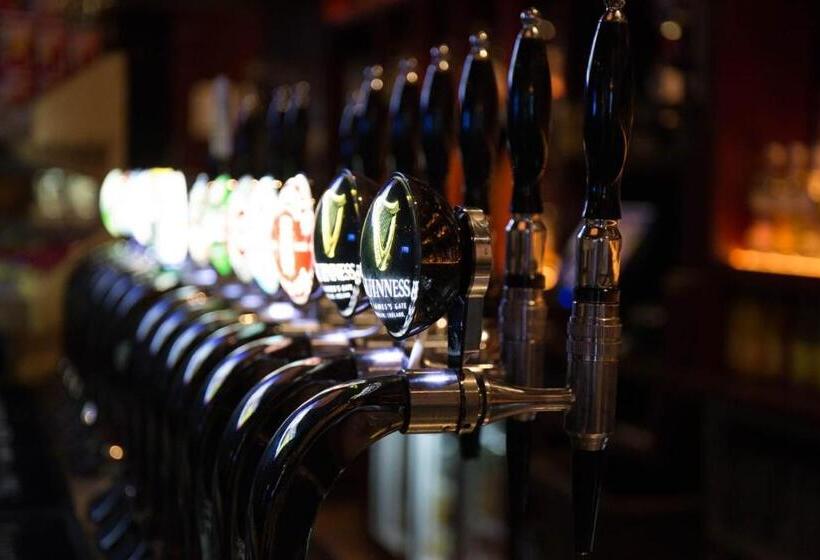 The Strand Hotel, The Former Residence Of Oscar Wilde