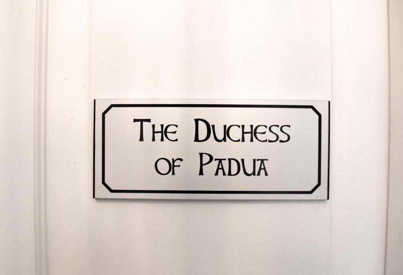 The Strand Hotel, The Former Residence Of Oscar Wilde