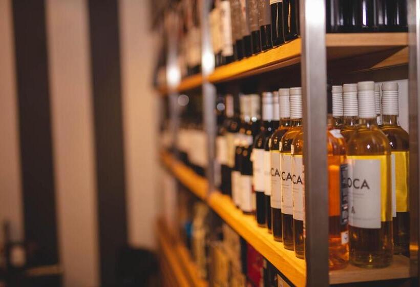 The Strand Hotel, The Former Residence Of Oscar Wilde