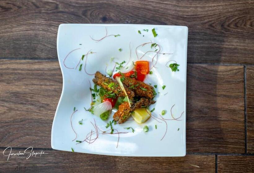 The Strand Hotel, The Former Residence Of Oscar Wilde