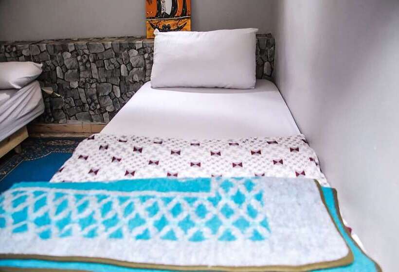 Medina Guesthouse   Hostel