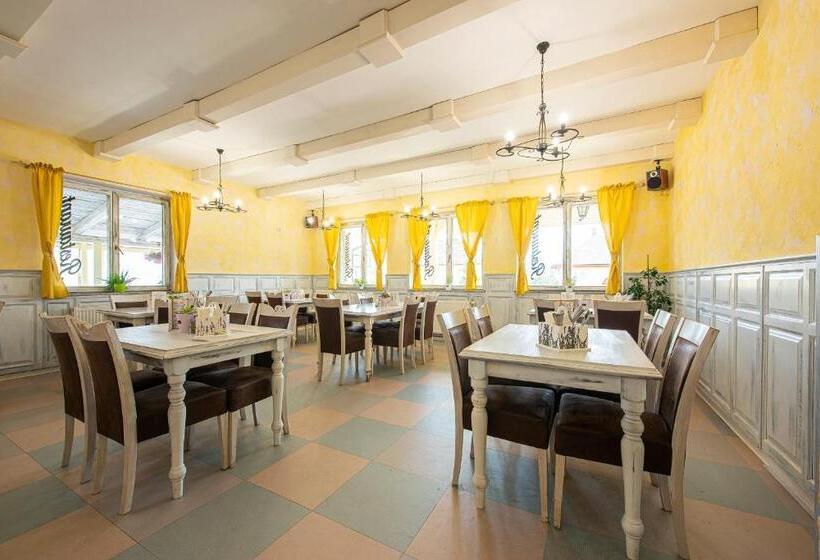 汽车旅馆  Penzión A Reštaurácia Lavender