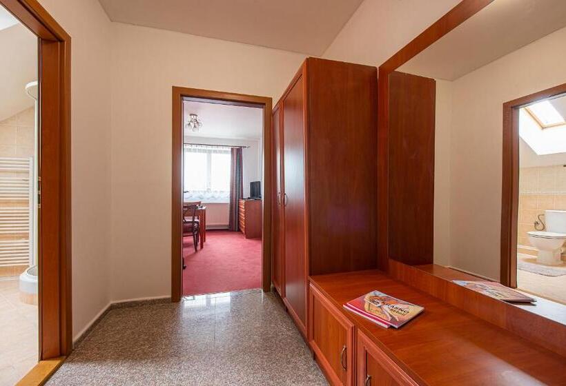 汽车旅馆  Penzión A Reštaurácia Lavender