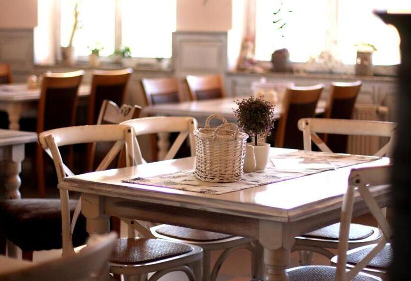 汽车旅馆  Penzión A Reštaurácia Lavender