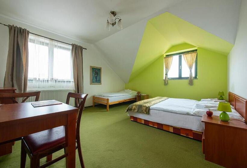 汽车旅馆  Penzión A Reštaurácia Lavender