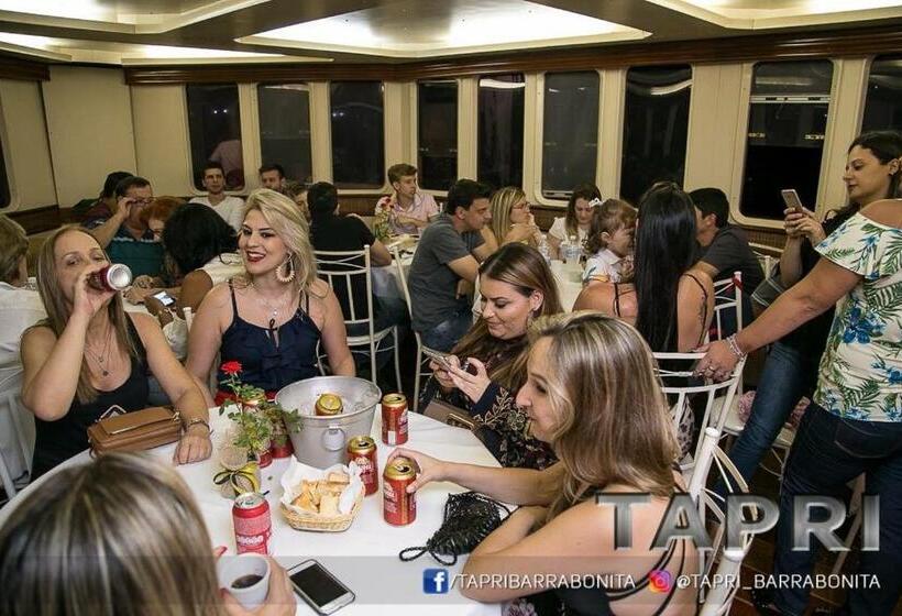 Tapri   Hotel Flutuante