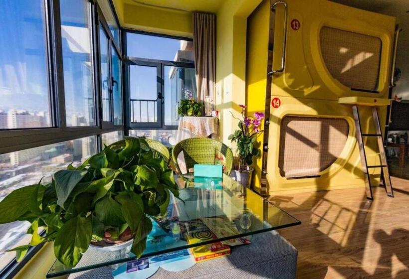 Wuwei Qiyou Space Capsule Hostel