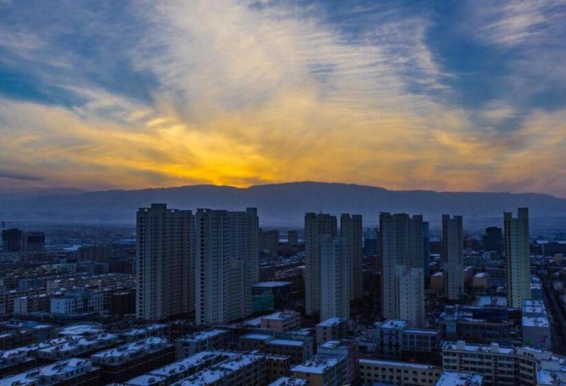 Wuwei Qiyou Space Capsule Hostel