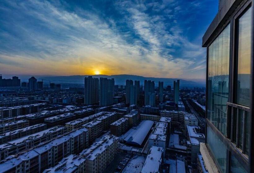 Wuwei Qiyou Space Capsule Hostel