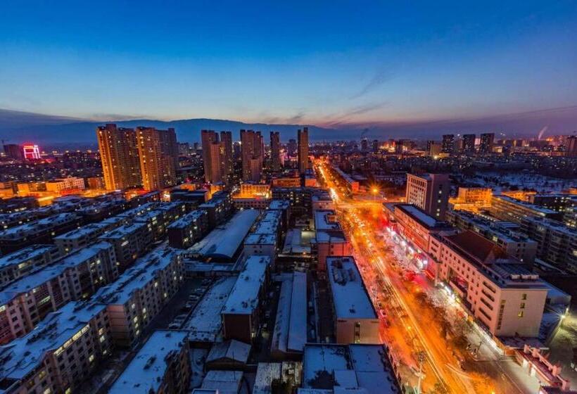 Wuwei Qiyou Space Capsule Hostel