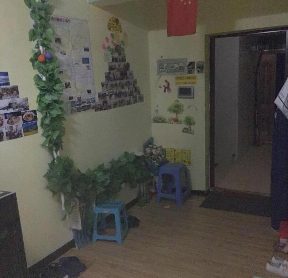 Wuwei Qiyou Space Capsule Hostel