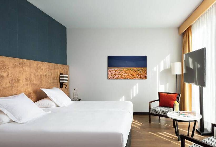 Debaines Hotel Santiago