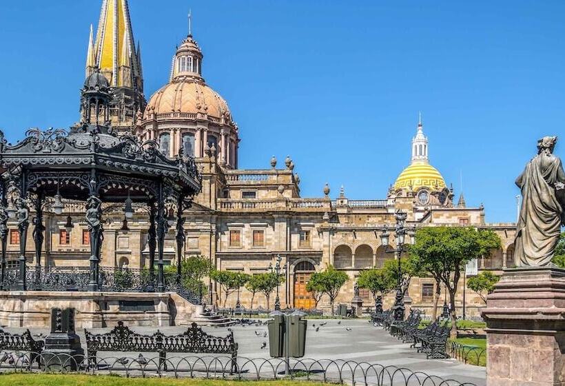 Avid Hotel Guadalajara Aeropuerto Norte by Ihg