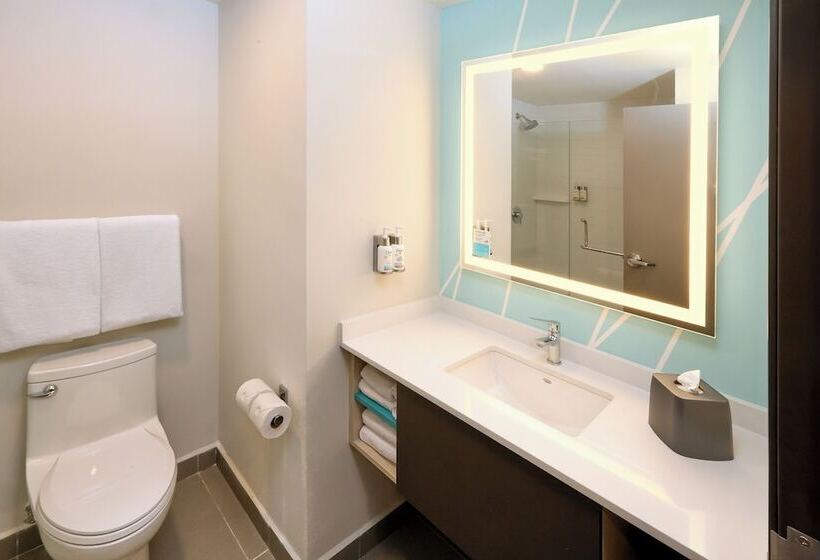 Avid Hotel Guadalajara Aeropuerto Norte by Ihg