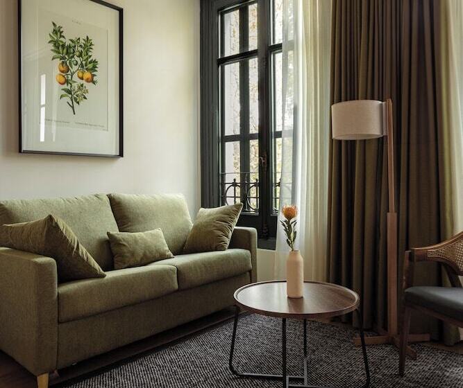 Batimont Suites & Apartments