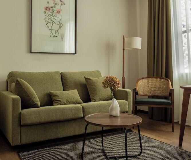 Batimont Suites & Apartments